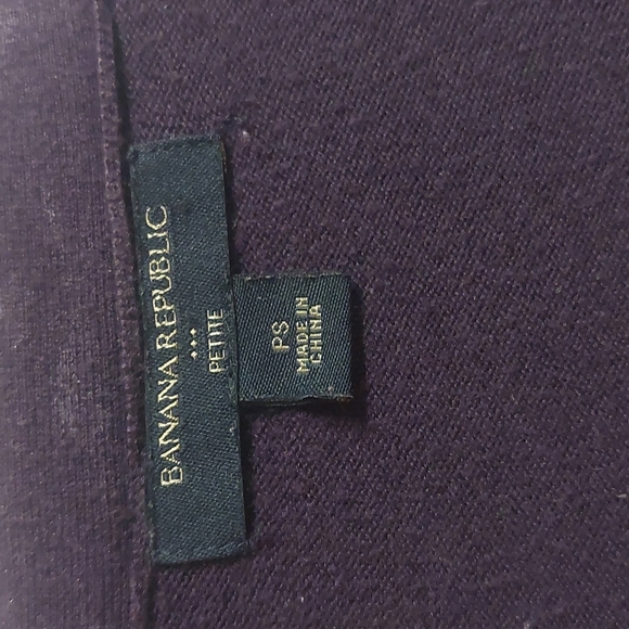 ❣️💫MARK DOWN💫❣️Banana Republic purple Cardigan - Picture 2 of 8